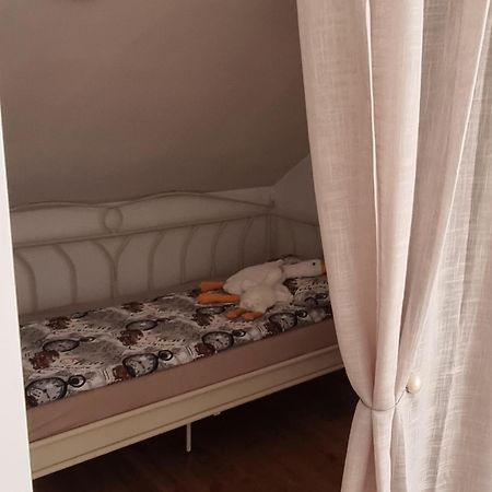Sveciu Namai Kamile Villa Šiauliai Exteriör bild