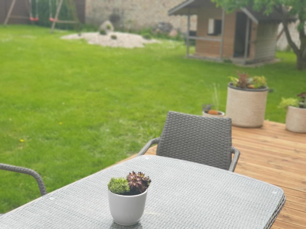 Sveciu Namai Kamile Villa Šiauliai Exteriör bild