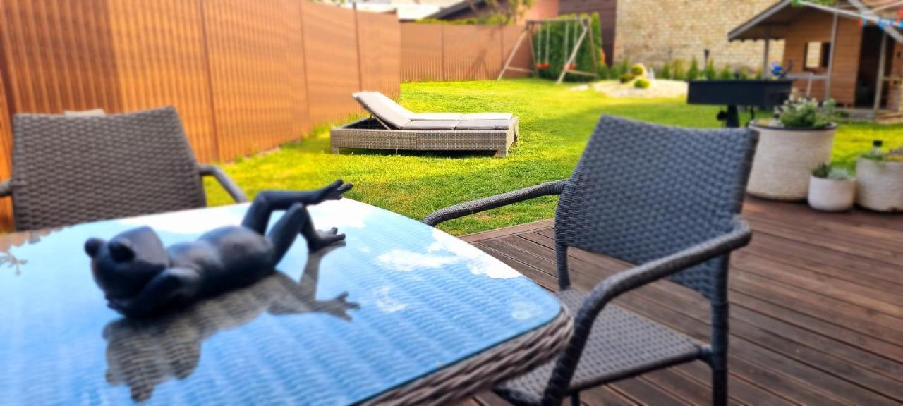 Sveciu Namai Kamile Villa Šiauliai Exteriör bild